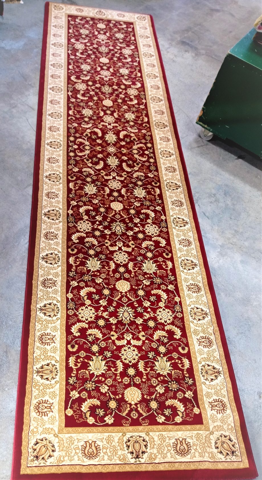 ISFAHAN 12679 RED 80 x 300cm